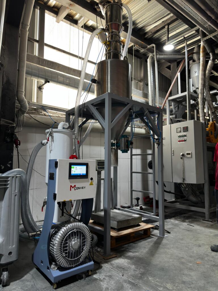 Toz hammadde vakum cihazı ve silo kurulumu
